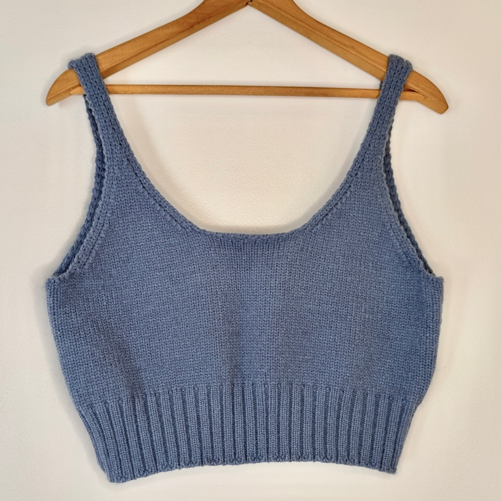 Blue Knit Tank Top Medium NWOT Chunky Sweater Vest Crop Minimalist Coastal Y2K